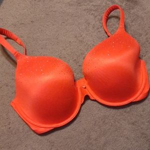 Red gem Victoria's secret